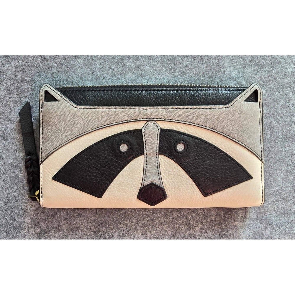 Fossil Caroline RFID Zip Around Raccoon Leather Wallet gray black EUC whimsical